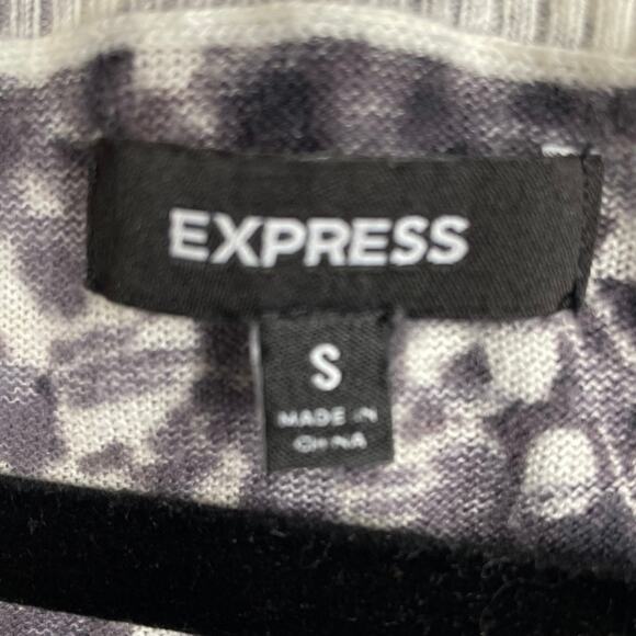 Express, Size Small, White Black Floral Shrug Cardigan, Y2K, Cropped, Knit, EUC - Picture 2 of 6